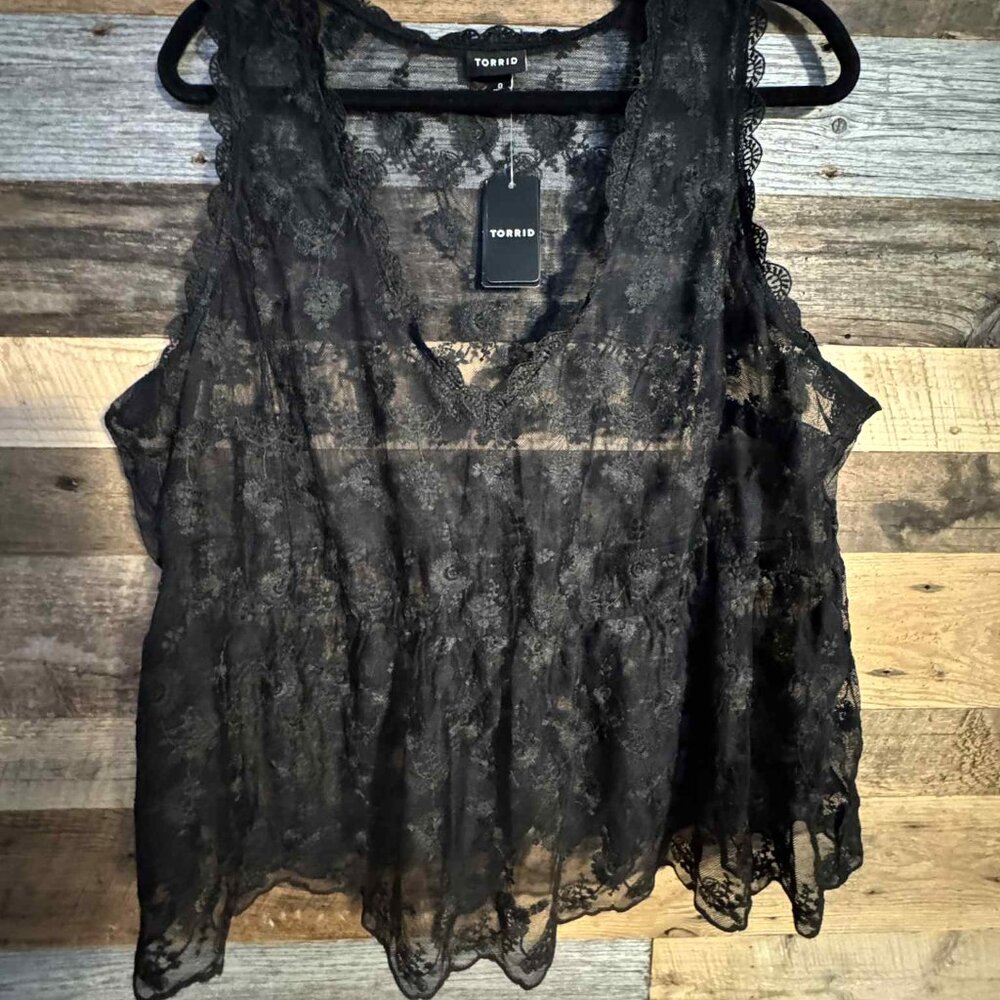 NWT TORRID PLUS BLACK V LACE TANK **NEW